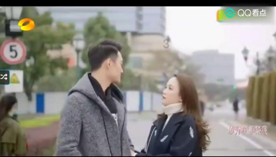 每天上班无所事事，领导也不安排，要不要主动找事做呢？游戏画面